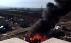 Elazığ’da park halindeki araç alev alev yandı