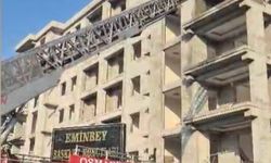 Elektrik kesintisi nedeniyle iskelede mahsur kalan işçiler kurtarıldı