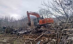 Ermenek’te çıkan yangında ev tamamen kullanılamaz hale geldi