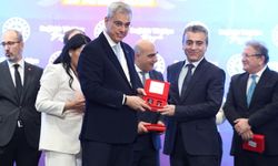 Erzurum'a gelecek ambulansları teslim alındı