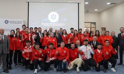 ETÜ, üniversiteler ligindeki şampiyonluğunu basın buluşmasıyla kutladı