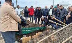Evinde vahşice öldürülen kadın toprağa verildi