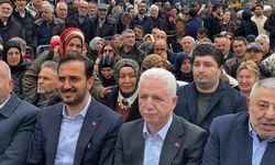 Eyüpsultan’da Karadeniz rüzgarı esti: Vatandaşlara 1 ton hamsi ikram edildi