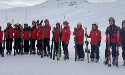 Hakkari’de karlar üzerinde ilk adımlar