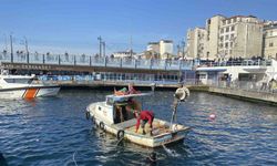 Haliç’ten 33 kilogram olta kurşunu çıkarıldı