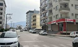 Hatay’da kuvvetli fırtına etkisini hissettirdi