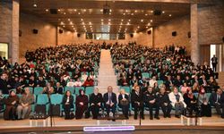 Hayata köprü sanat projesi kapsamında "Altın Çağ" tiyatro gösterisi sahnelendi