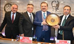Hisarcıklıoğlu; "Denizli Ticaret Odamız vermiş olduğu hizmetlerle 5 yıldıza sahip"
