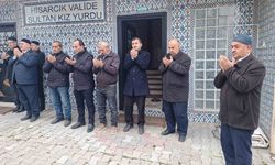 Hisarcık’ta umre kafilesi dualarla uğurlandı