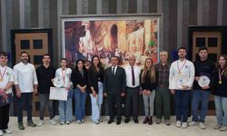 İGÜ öğrencilerinden Uluslararası Gastronomi Festivali’nde altın madalya başarısı