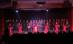 İnegöl Belediyesi THM Gençlik Korosu’ndan kulakların pasını silen konser