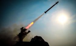 İran’dan Umman Denizi’nde füze atışı