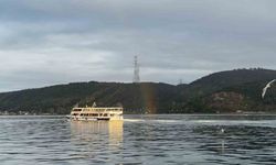 İstanbul Boğazı’nda gökkuşağı şöleni