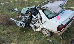 İzmir’de feci kaza: 1 ölü, 1 yaralı