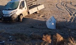 Karapınar’da şarampole devrilen kamyonet sürücüsü yaralandı