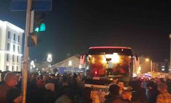 Karapınar’da umre yolcuları dualarla uğurlandı