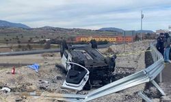 Karşı şerdi geçerek takla atan otomobilde 1 kişi hayatını kaybetti