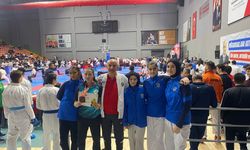 Kartepeli karateciler İstanbul’da kürsüye çıktı