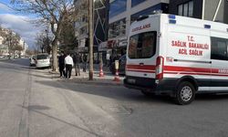 Kiracı, dükkan sahibini göğsünden bıçakladı