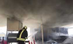 Kırıkhan’da evin çatı katı alevlere teslim oldu