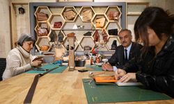 Kırşehir’de Ahi Evran’ın mesleği deri işlemeciliği modern tasarımlarla yeniden hayat buluyor