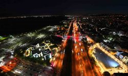 Kocaeli’nin sosyal yaşam alanları gece ışıklarıyla renkleniyor