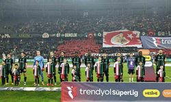 Kocaelispor- Antalyaspor maçında seremoni de paylaşıldı