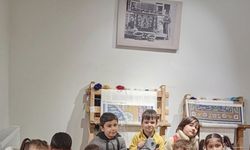 Körfez’de ilkokul öğrencileri Hereke halısının yapım aşamalarını inceledi