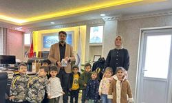 Kur’an Kursu öğrencileri harçlıklarından biriktirdiklerini Gazze’ye bağışladı