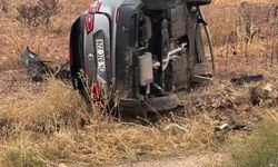 Kurtalan’da devrilen otomobilin sürücüsü yaralandı