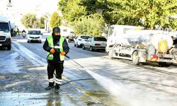 Kuşadası Belediyesi’nden detaylı temizlik çalışması