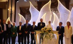 Malatya Büyükşehir Belediye Başkanı Sami Er, kızının nikahını kıydı
