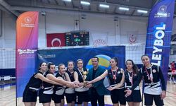 Manisa GSB Kadın Voleybol Takımı Türkiye ikincisi oldu