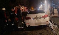 Mardin’de lüks otomobil alev alev yandı