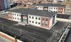 Melikgazi Belediyesi, 3 mahalleye birden hizmet edecek okullarda sona geldi