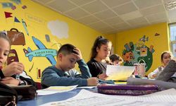 Menteşe’de çocuklar İngilizceyi eğlenerek öğreniyor