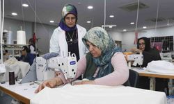 Mersin’de özel birey anneleri dikiş kursunda hem üretiyor hem sosyalleşiyor