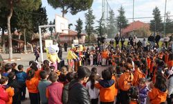 Minik Yürekler Sındırgı’da moral buldu