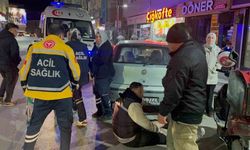 Motosiklet otomobile arkadan çarptı: 1 yaralı