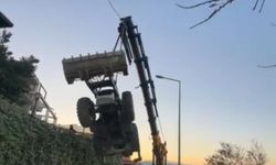 Mudanya’da kepçenin vinçten düştüğü anlar kameraya yansıdı