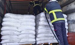 Osmaniye’de seyir halindeki soya yüklü tırda yangın çıktı