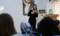 Otizmli yazar ebeveynlerle buluşarak otizmi anlattı