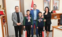 Paralimpik Yüzme Yarışı’nda il birincisi oldular