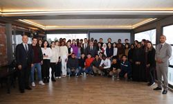 Rektör Özölçer, geleneksel Karaelmas TÖMER kahvaltısında kültür elçileriyle buluştu