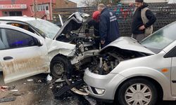 Samsun’da üç aracın karıştığı kaza: 6 yaralı