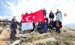 Şehitler için zirveye tırmandılar