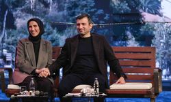 Selçuk Bayraktar: 'Geleceğe yürüyebilmek için farklı olmanız gerekiyor'