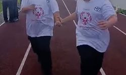 Silivri’de yürekleri ısıtan görüntü: Özel eğitim öğrencisi yarışı bıraktı, arkadaşını bekledi