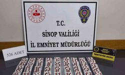 Sinop’ta zehir tacirlerine darbe: 526 sentetik ecza ile yakalanan 2 şüpheli tutuklandı