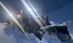 Şırnak’ta karla mücadele gece de devam ediyor